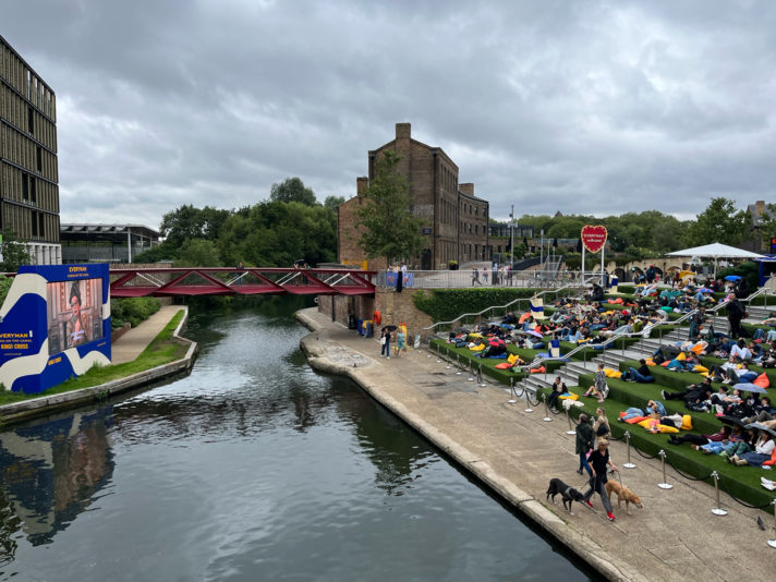 F3B85C02-76AF-487C-8319-374916C208DD